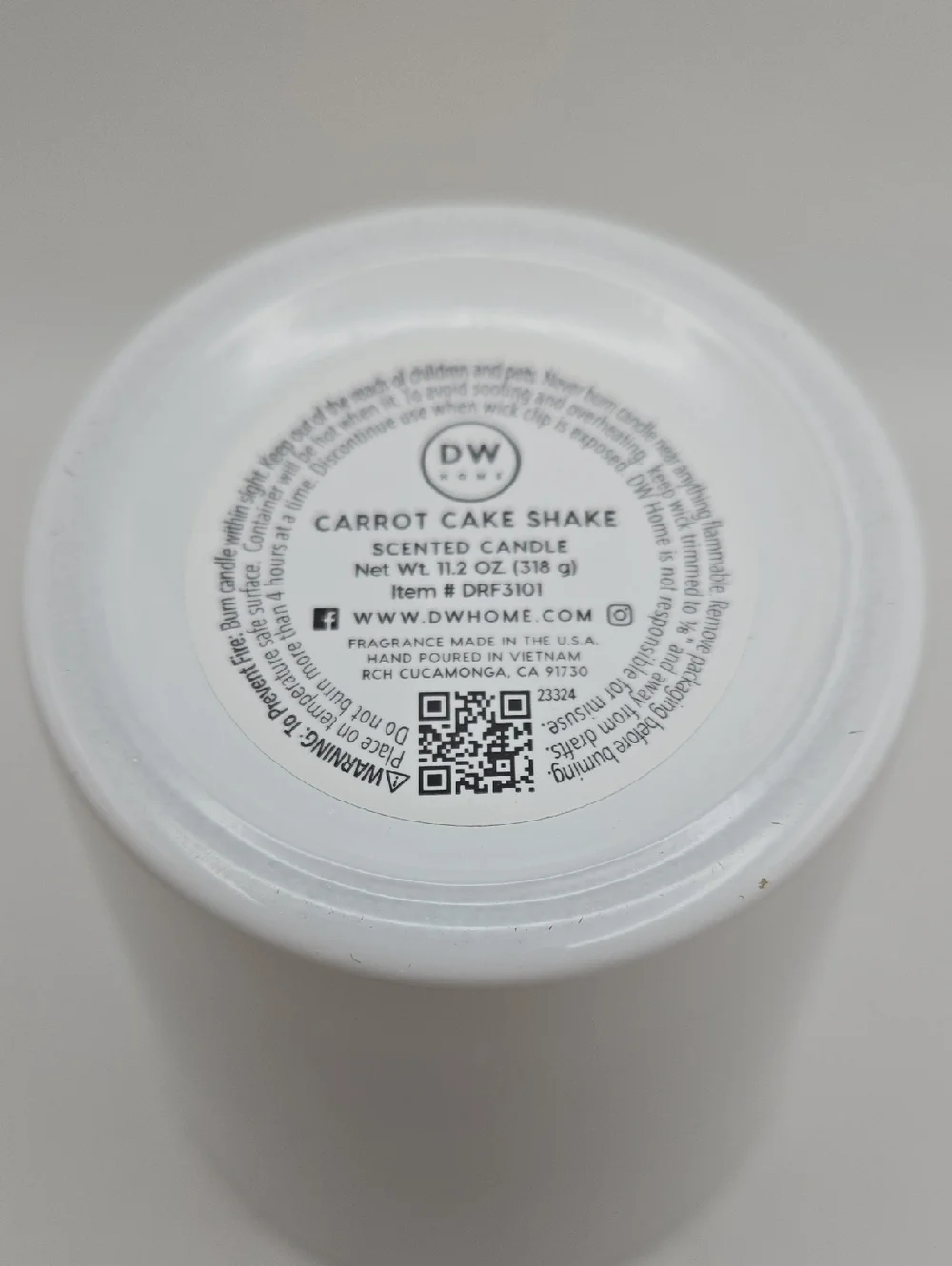 CLEARANCE DW Home Carrot Cake Shake Candle